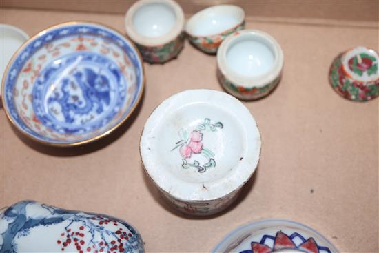 Mixed oriental wares including blue and white, famille rose etc